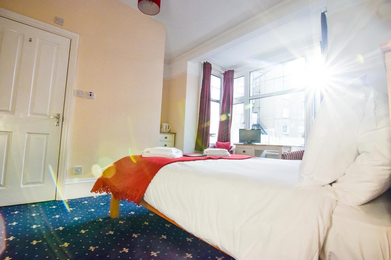 Eastbourne Reymar Bed & Breakfast ภายนอก รูปภาพ