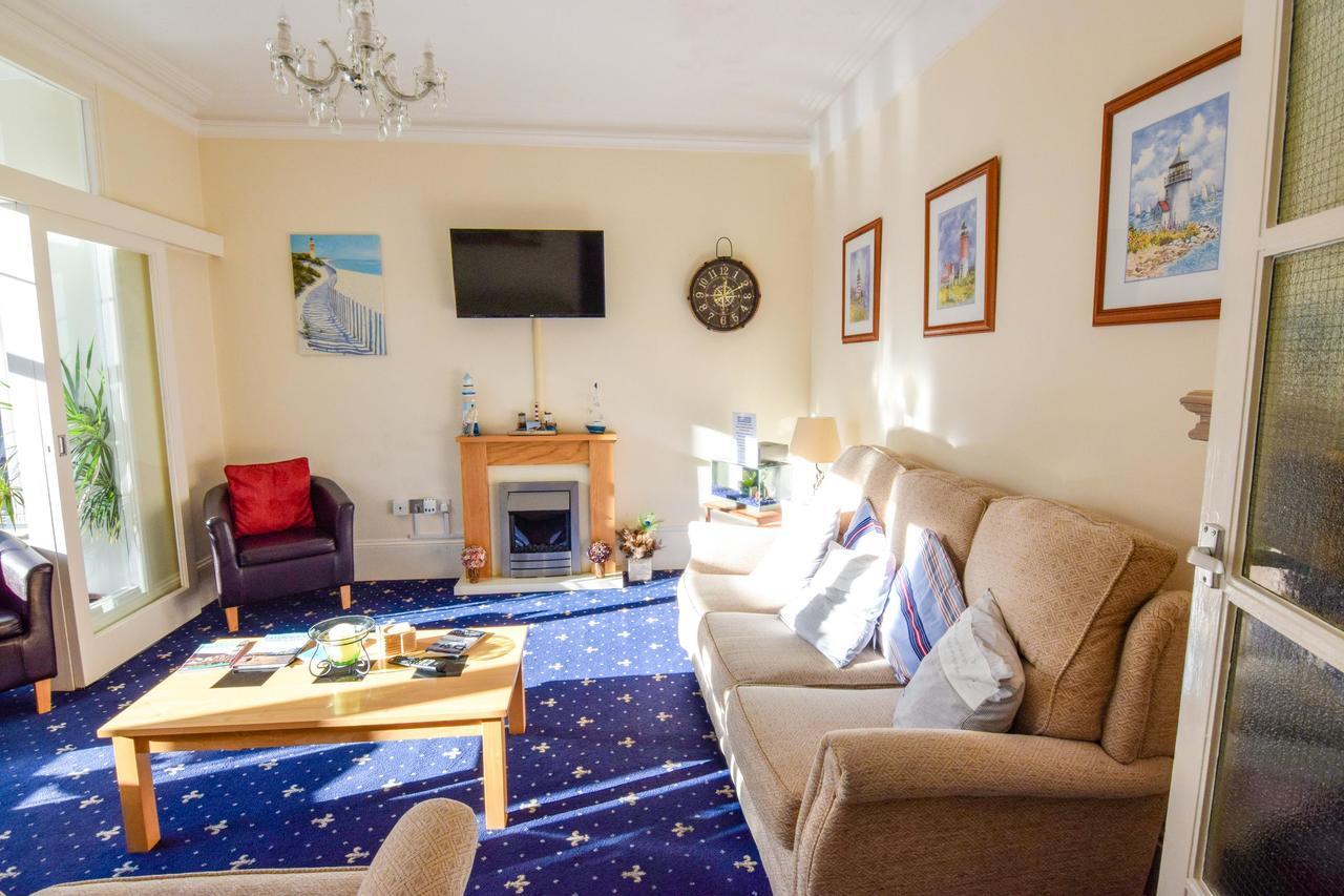 Eastbourne Reymar Bed & Breakfast ภายนอก รูปภาพ