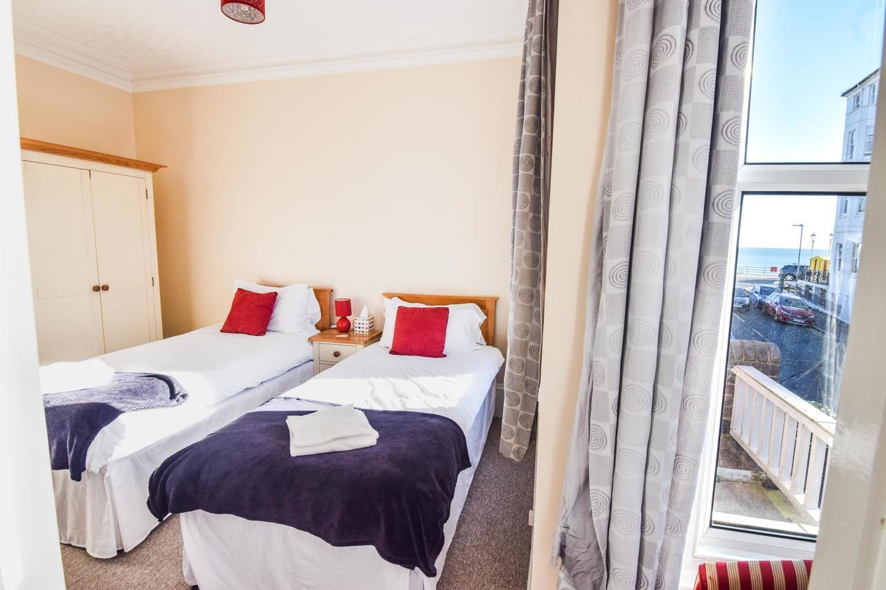 Eastbourne Reymar Bed & Breakfast ภายนอก รูปภาพ
