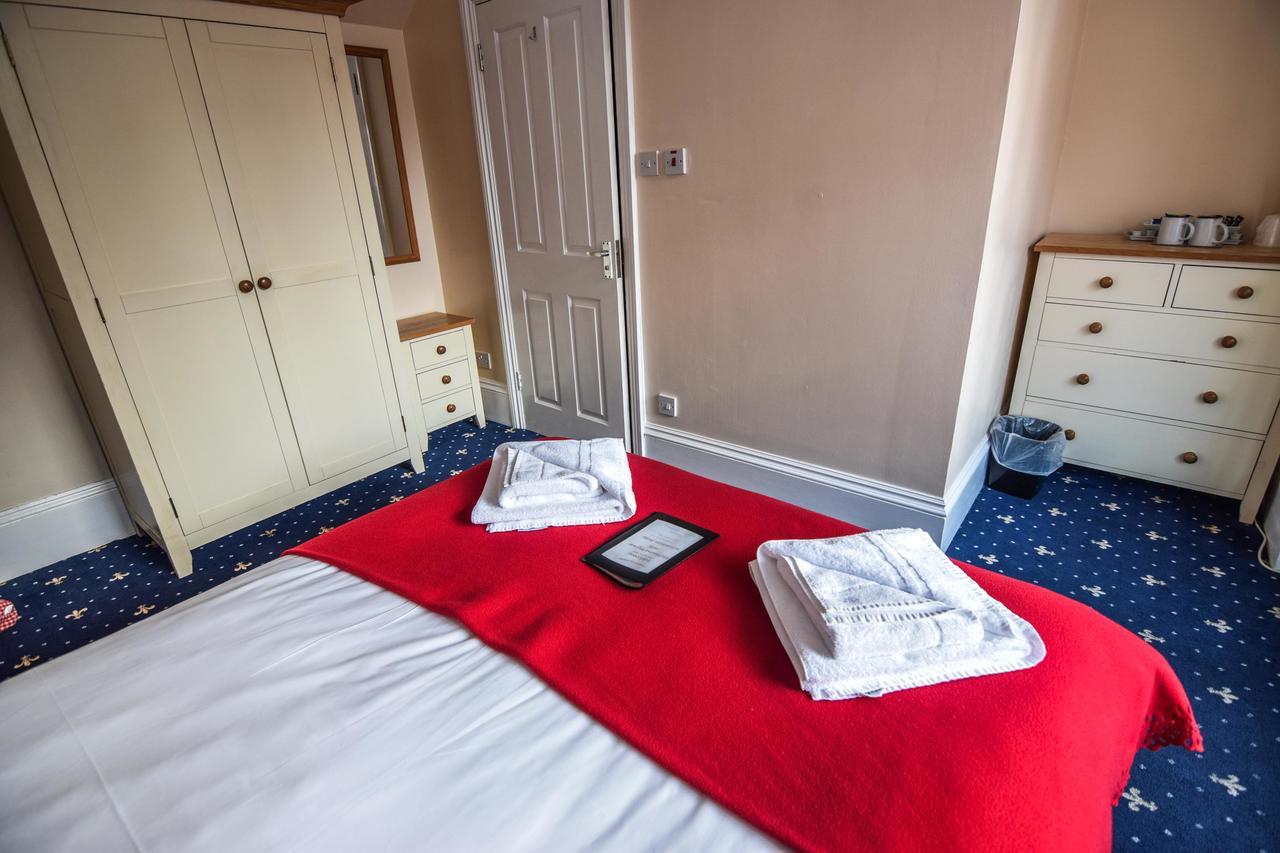 Eastbourne Reymar Bed & Breakfast ภายนอก รูปภาพ