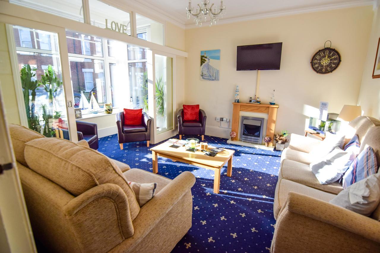 Eastbourne Reymar Bed & Breakfast ภายนอก รูปภาพ