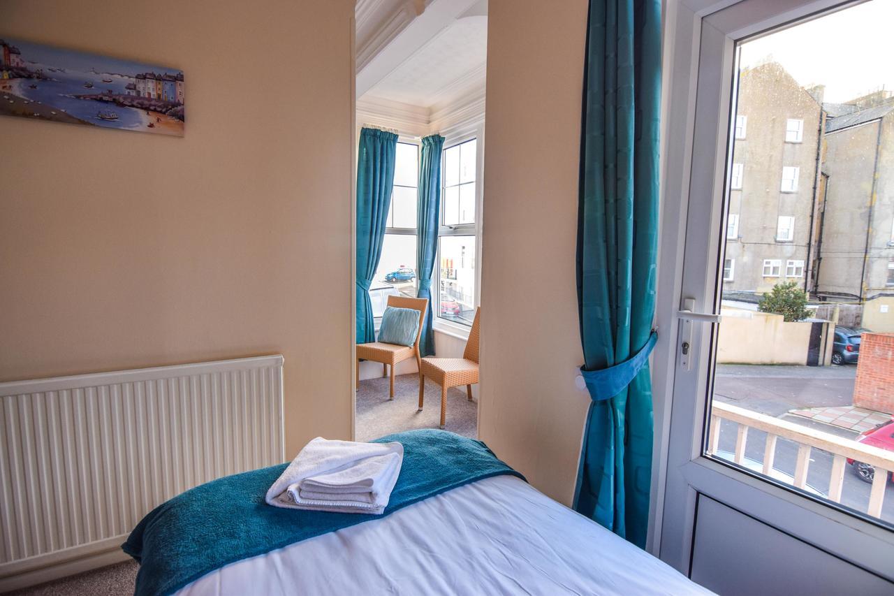 Eastbourne Reymar Bed & Breakfast ภายนอก รูปภาพ