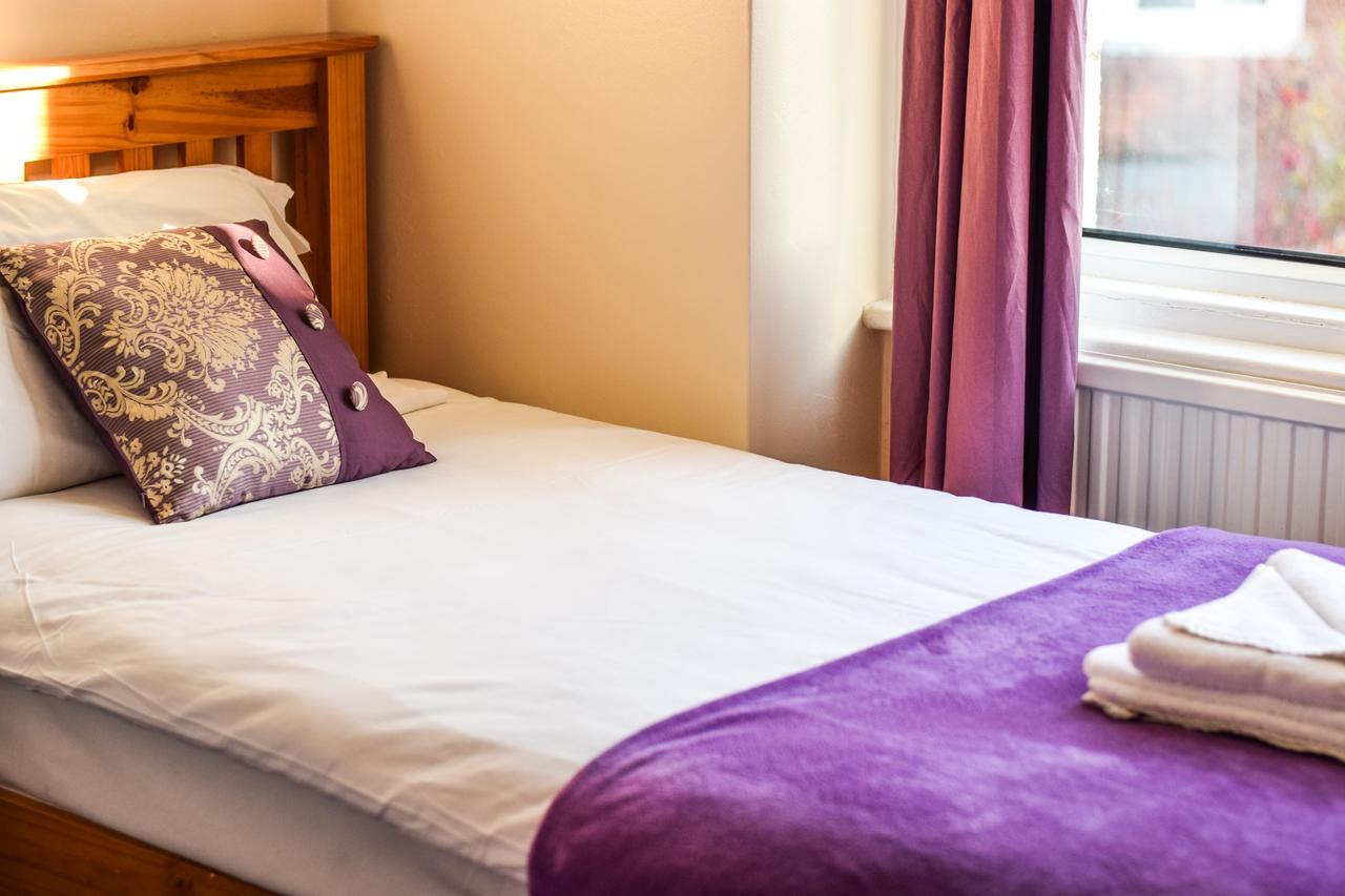 Eastbourne Reymar Bed & Breakfast ภายนอก รูปภาพ