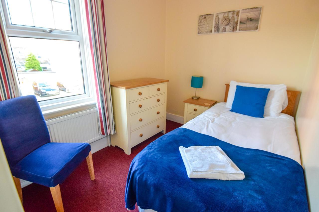 Eastbourne Reymar Bed & Breakfast ภายนอก รูปภาพ