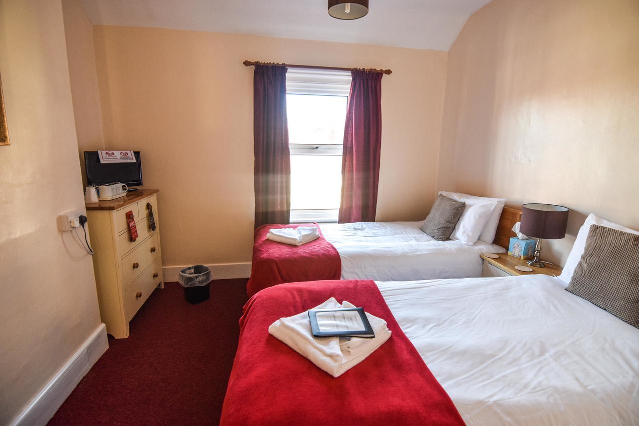 Eastbourne Reymar Bed & Breakfast ภายนอก รูปภาพ