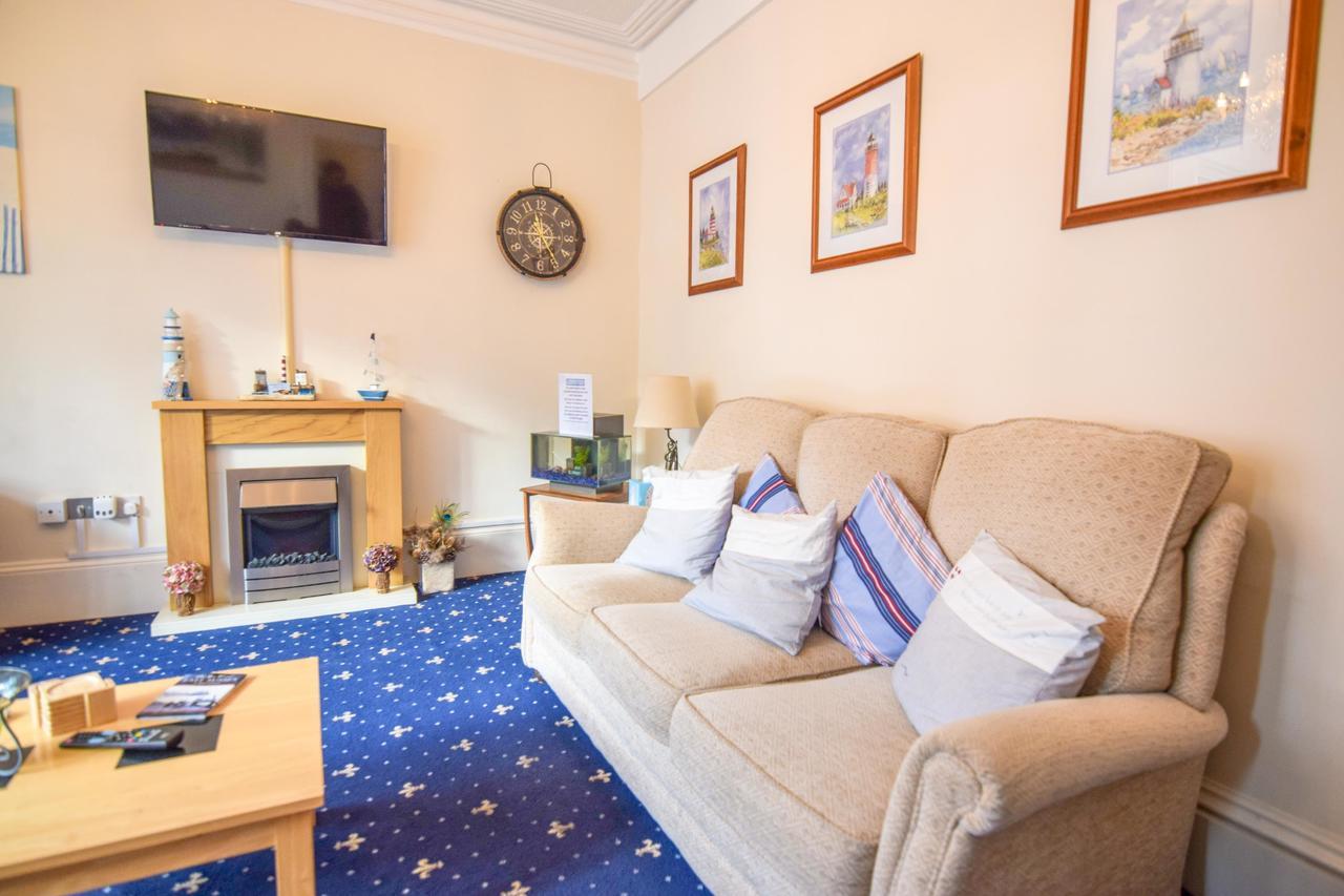 Eastbourne Reymar Bed & Breakfast ภายนอก รูปภาพ