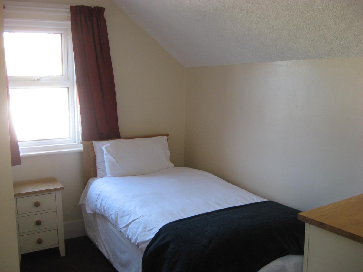 Eastbourne Reymar Bed & Breakfast ภายนอก รูปภาพ