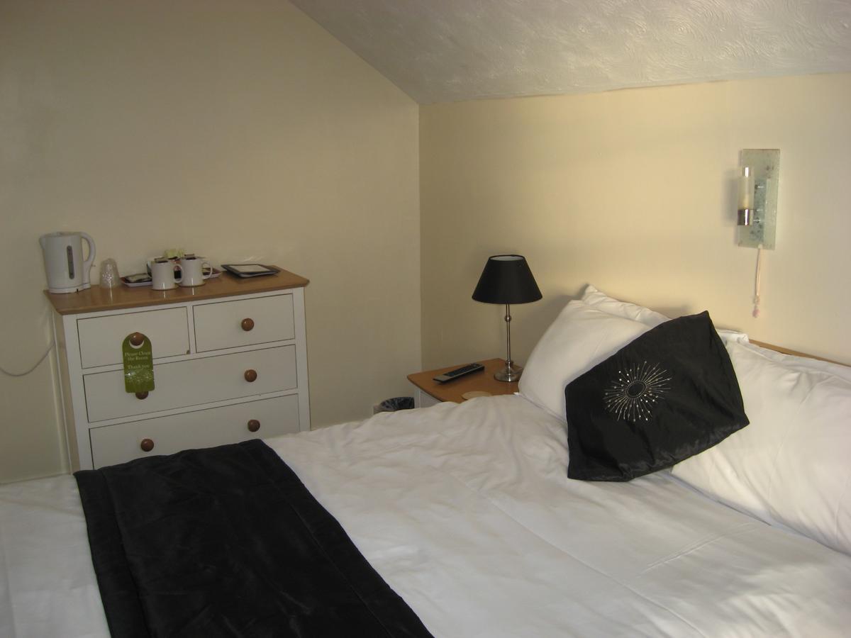 Eastbourne Reymar Bed & Breakfast ภายนอก รูปภาพ