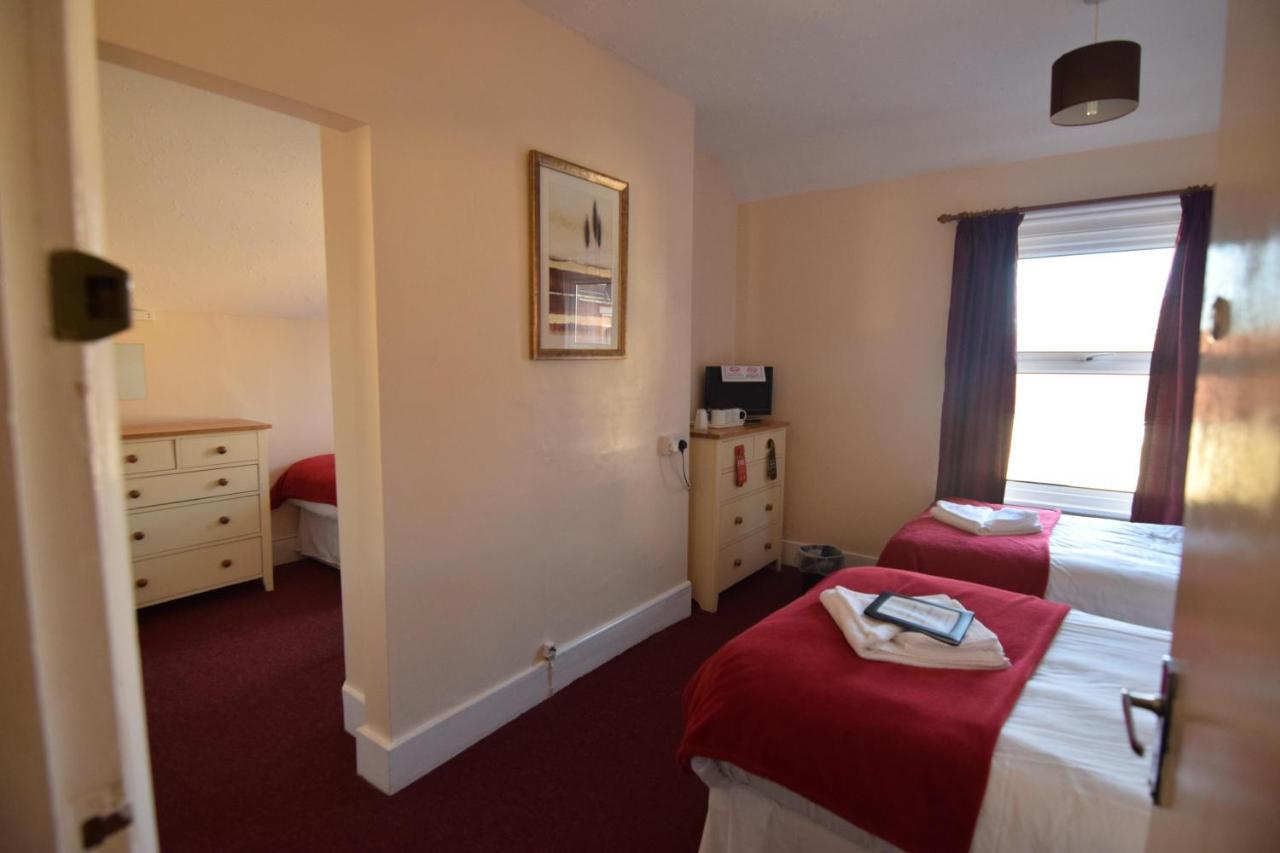 Eastbourne Reymar Bed & Breakfast ภายนอก รูปภาพ